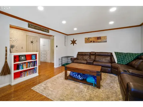 4735 Talisman Avenue S Salem OR 97302