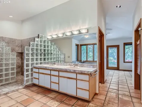 27151 Sw Baker Road Sherwood OR 97140