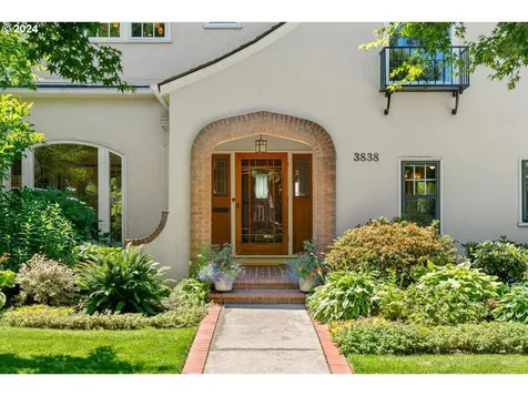 3838 Ne Alameda Street Portland OR 97212