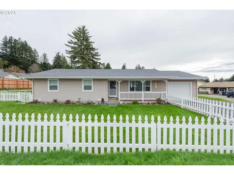 806 Pioneer Road Brookings OR 97415