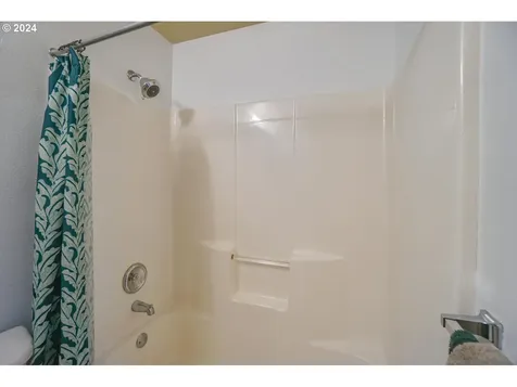 14501 Nw 2nd Court Vancouver WA 98685