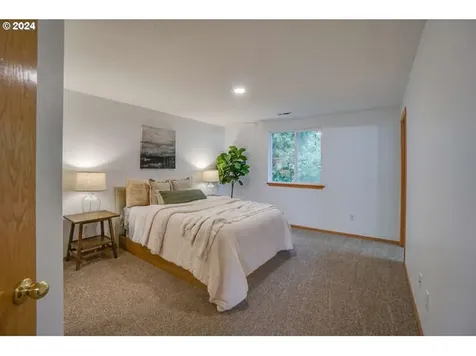 14501 Nw 2nd Court Vancouver WA 98685