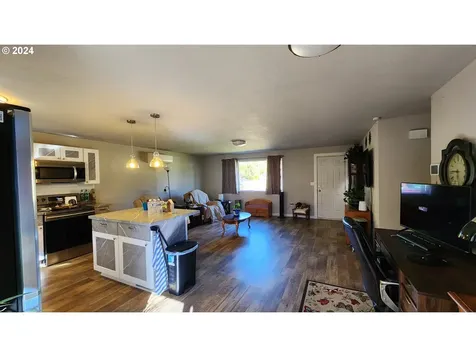 2661 32nd Avenue Longview WA 98632