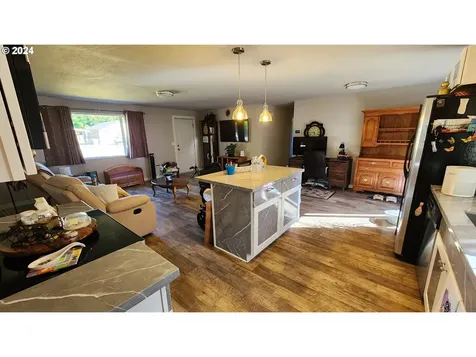 2661 32nd Avenue Longview WA 98632
