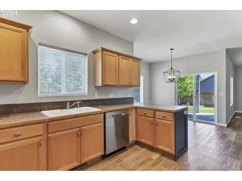 906 Highberger Loop Aumsville OR 97325