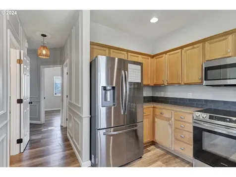 906 Highberger Loop Aumsville OR 97325