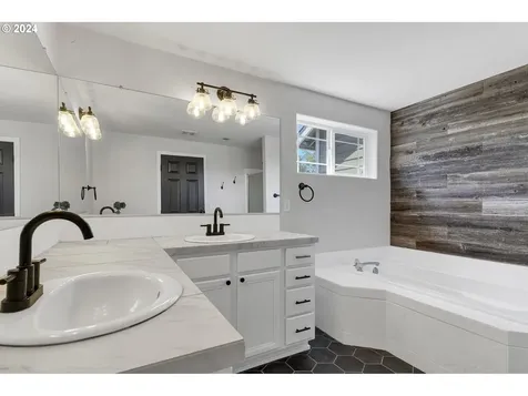 906 Highberger Loop Aumsville OR 97325