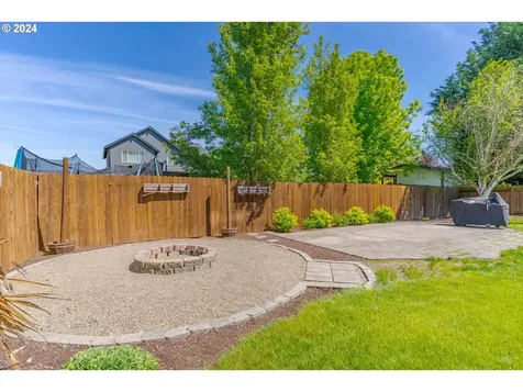 906 Highberger Loop Aumsville OR 97325