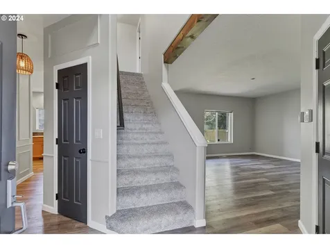 906 Highberger Loop Aumsville OR 97325