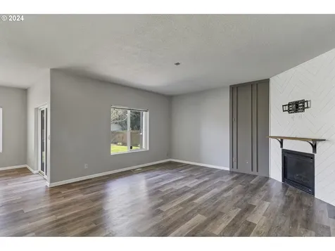 906 Highberger Loop Aumsville OR 97325