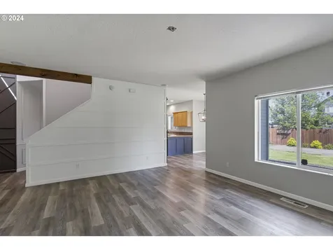 906 Highberger Loop Aumsville OR 97325