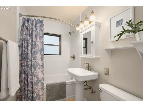 8624 N Foss Avenue Portland OR 97203