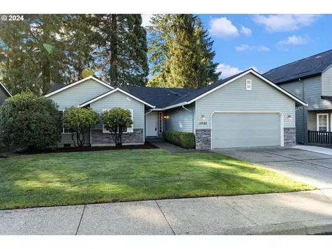 14988 Se Sedona Drive Clackamas OR 97015