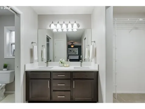 14988 Se Sedona Drive Clackamas OR 97015