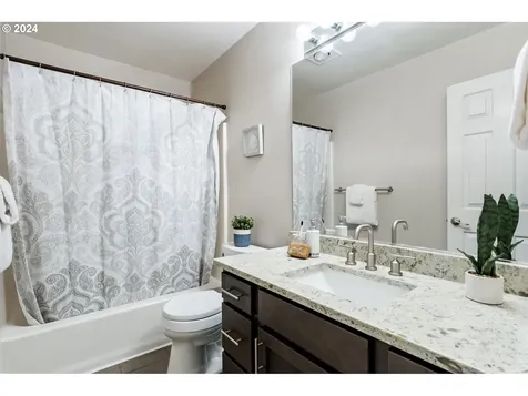 14988 Se Sedona Drive Clackamas OR 97015