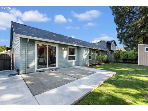 14988 Se Sedona Drive Clackamas OR 97015