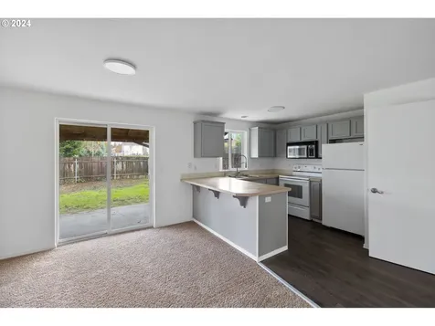 1124 W 31st Street Vancouver WA 98660