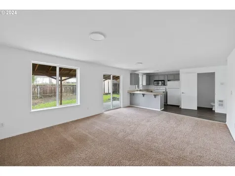 1124 W 31st Street Vancouver WA 98660
