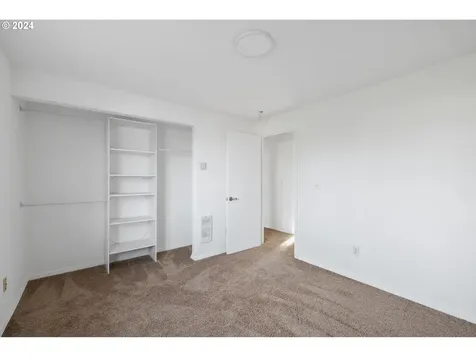 1124 W 31st Street Vancouver WA 98660