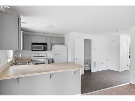 1124 W 31st Street Vancouver WA 98660