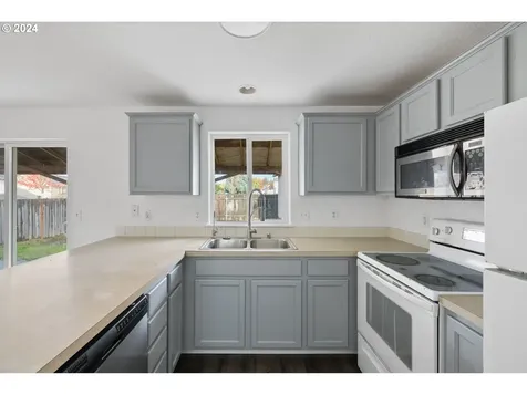 1124 W 31st Street Vancouver WA 98660
