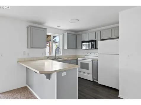 1124 W 31st Street Vancouver WA 98660