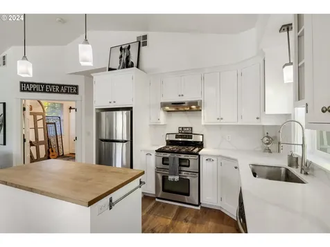 633 NW 10th Street Mcminnville OR 97128