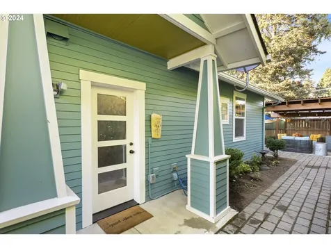 633 NW 10th Street Mcminnville OR 97128