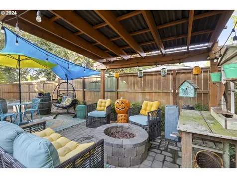633 NW 10th Street Mcminnville OR 97128