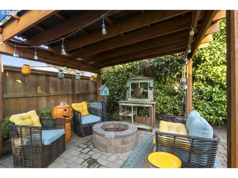 633 NW 10th Street Mcminnville OR 97128