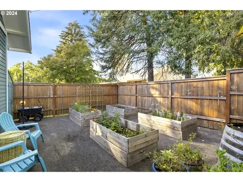 633 NW 10th Street Mcminnville OR 97128