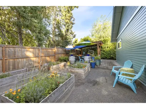633 NW 10th Street Mcminnville OR 97128