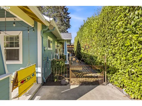 633 NW 10th Street Mcminnville OR 97128