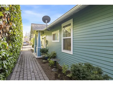 633 NW 10th Street Mcminnville OR 97128