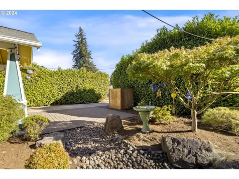 633 NW 10th Street Mcminnville OR 97128