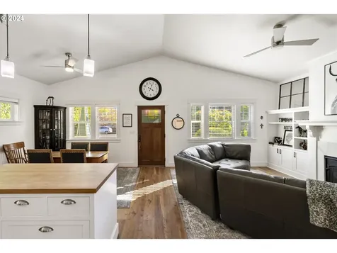 633 NW 10th Street Mcminnville OR 97128