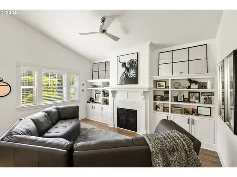 633 NW 10th Street Mcminnville OR 97128
