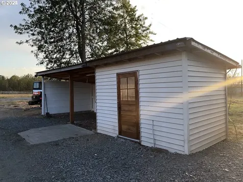 33112 Camas Swale Road Creswell OR 97426