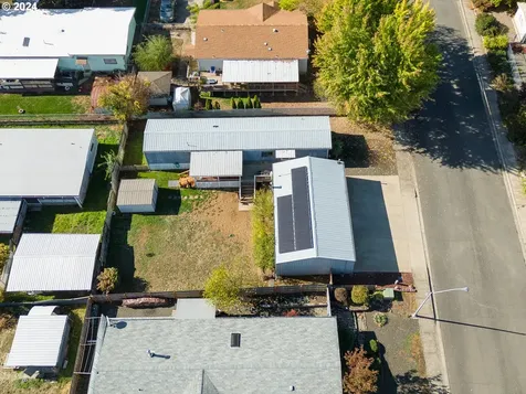 711 SE Meadowood Drive Winston OR 97496