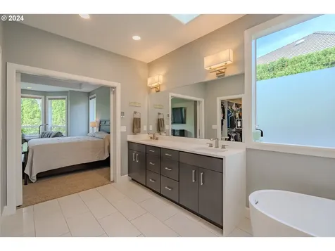 3718 Se 155th Avenue Vancouver WA 98683