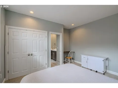 3718 Se 155th Avenue Vancouver WA 98683