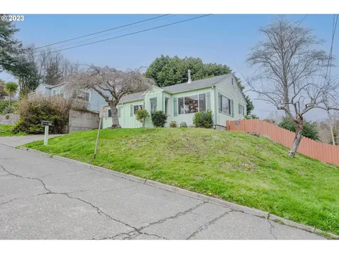 510 Clark Street North Bend OR 97459