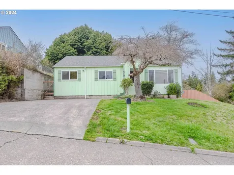 510 Clark Street North Bend OR 97459