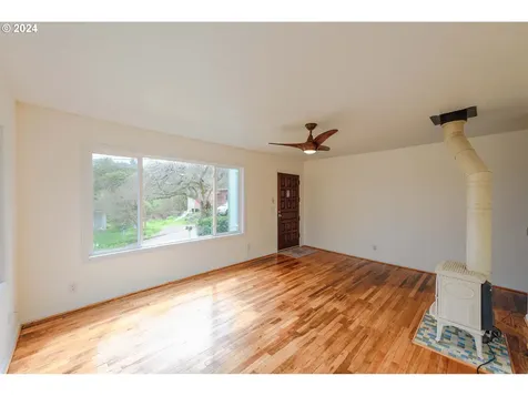 510 Clark Street North Bend OR 97459