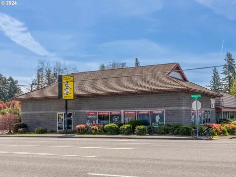 11702 NE Halsey Street Portland OR 97220