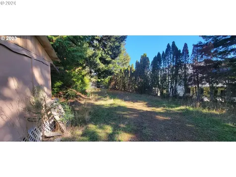 1515 Newmark Avenue Coos Bay OR 97420