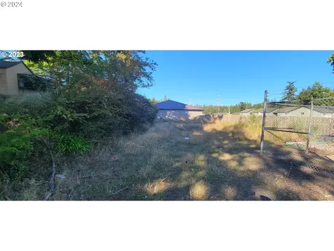 1515 Newmark Avenue Coos Bay OR 97420