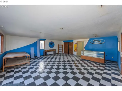 1515 Newmark Avenue Coos Bay OR 97420