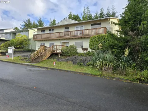 805 Prefontaine Drive Coos Bay OR 97420