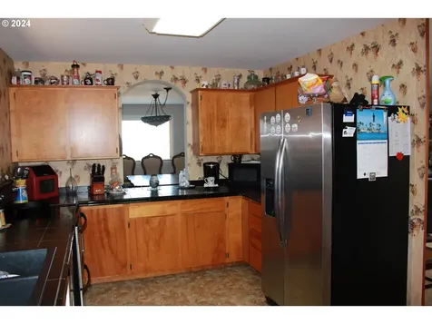 805 Prefontaine Drive Coos Bay OR 97420